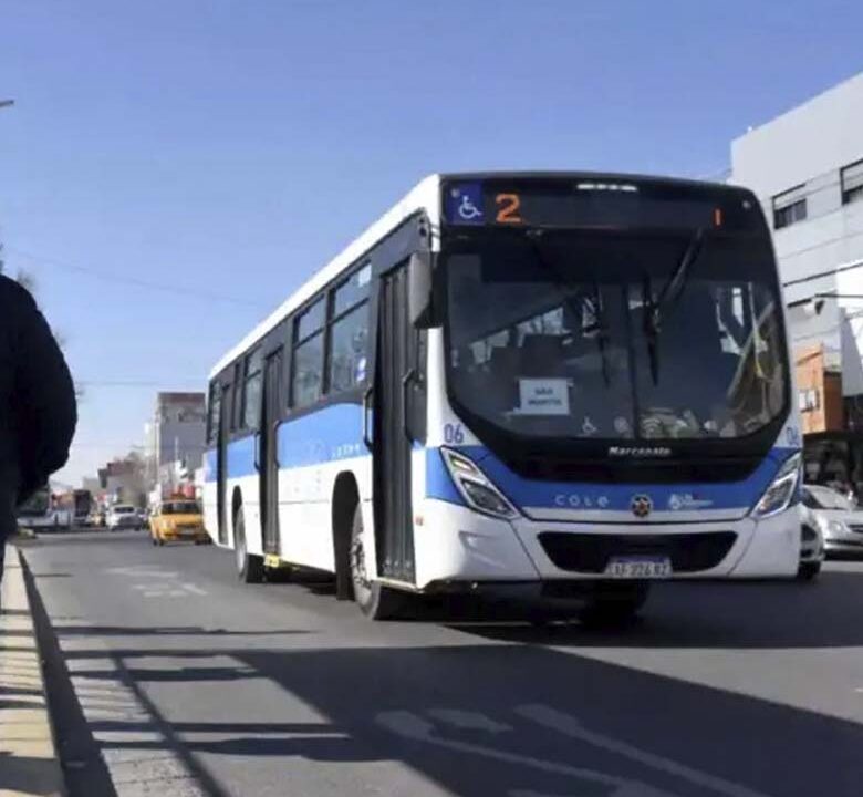 El colectivo ahora llega hasta la puerta del Mercado Concentrador